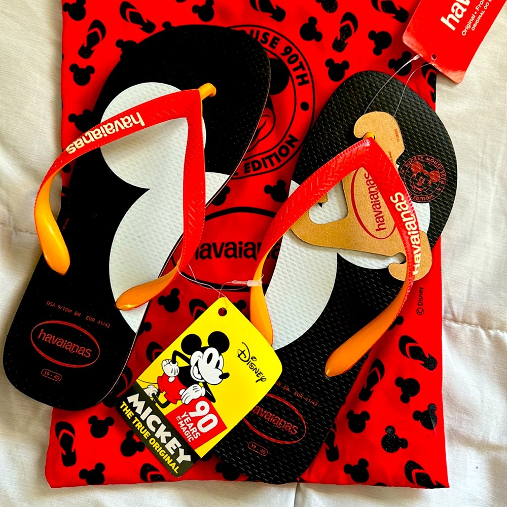 Disney Parks Havaianas  Mickey Mouse Flip Flop Sandals 39-40 NWT ( W 9.5/10)